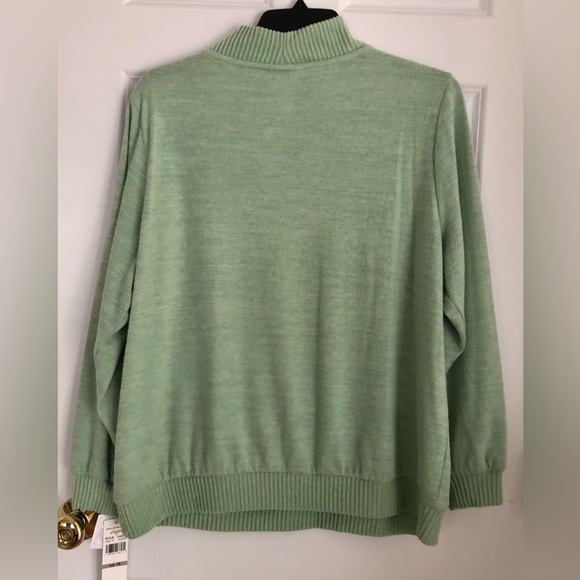 ALFRED DUNNER SIZE XL, 1X SWEATSHIRT PULLOVER ENVELOPE NECK GREEN EMBROIDERED - Picture 3 of 9
